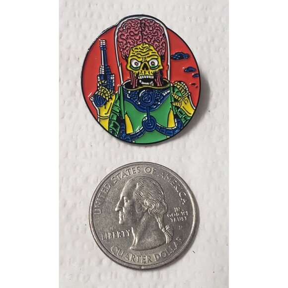 Mars Attacks Alien Enamel Pin 1.5" Round Sci-Fi Collectible With Black Rubber Cl - Picture 3 of 3